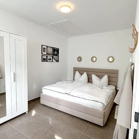 Ferienwohnung Modernes Haus Naehe Parndorf Bruck an der Leitha Exterior foto