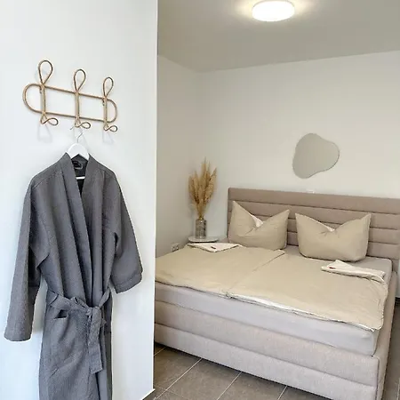 Ferienwohnung Modernes Haus Naehe Parndorf Bruck an der Leitha Exterior foto